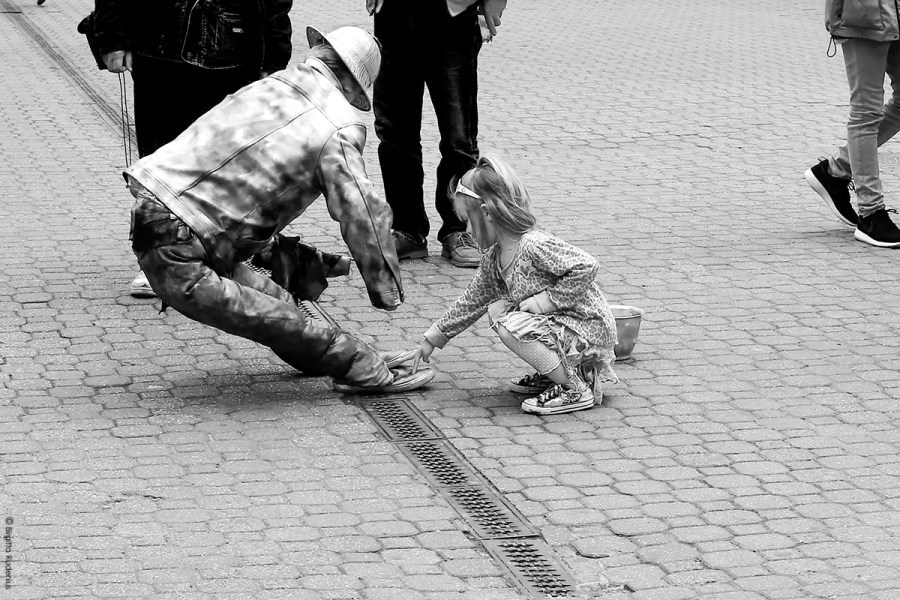 PiPP_20140503_touching