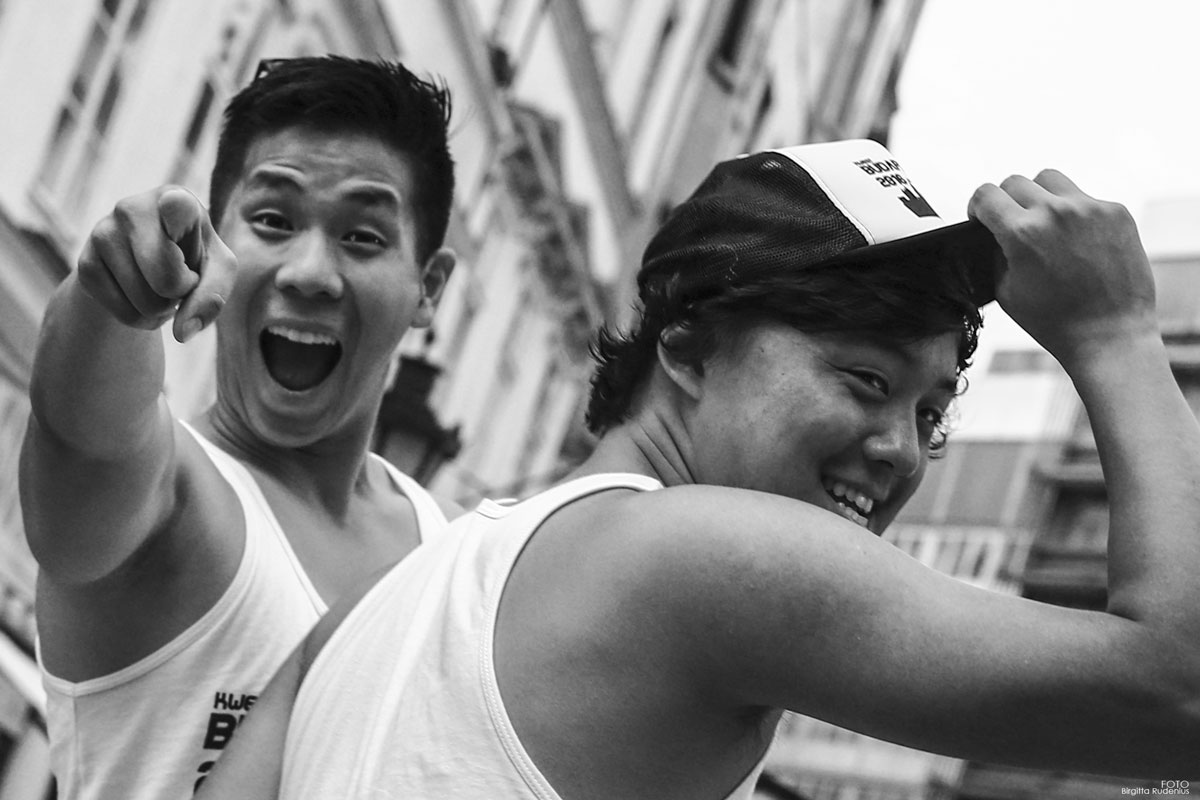 Street Photography - Ha Ha - Saw you!