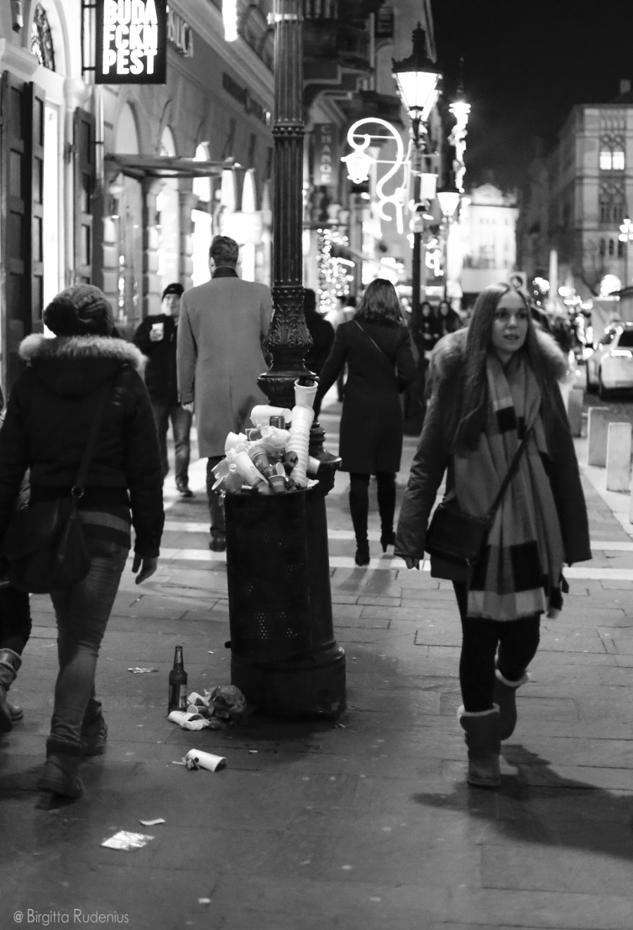 bw_20171216_passingby1