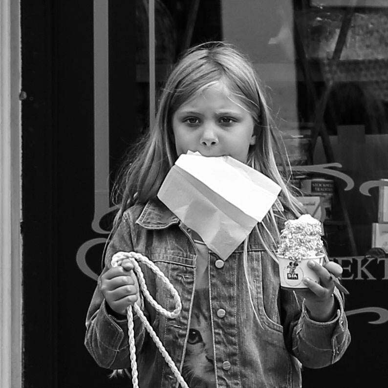 Street Photo - Focusing