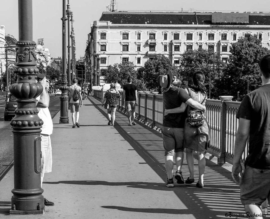 Street Shooter - Street Photo.