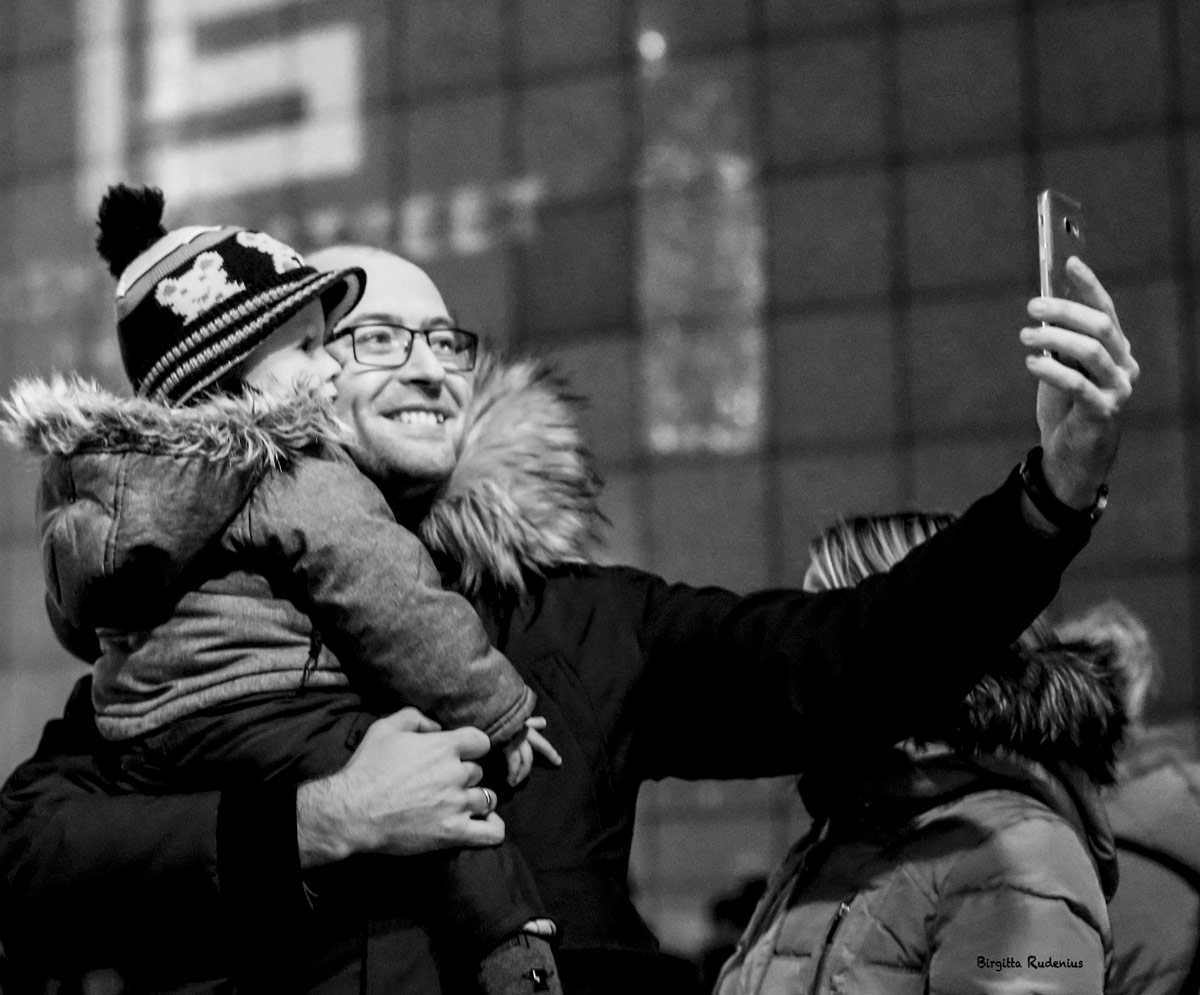 Street Photo - Selfie.