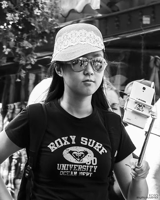 Street Photography - Roxy Surf